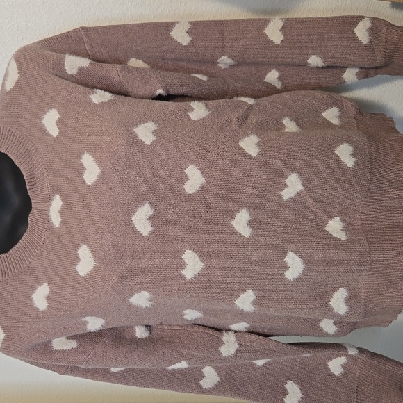 Hem & Thread Heart Sweater NWT - Picture 2 of 6